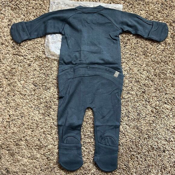 NWT Goumi Kids Midnight Baby Footie SZ 0-3mo Blue Bamboo Zippy Sleeper - Picture 2 of 3